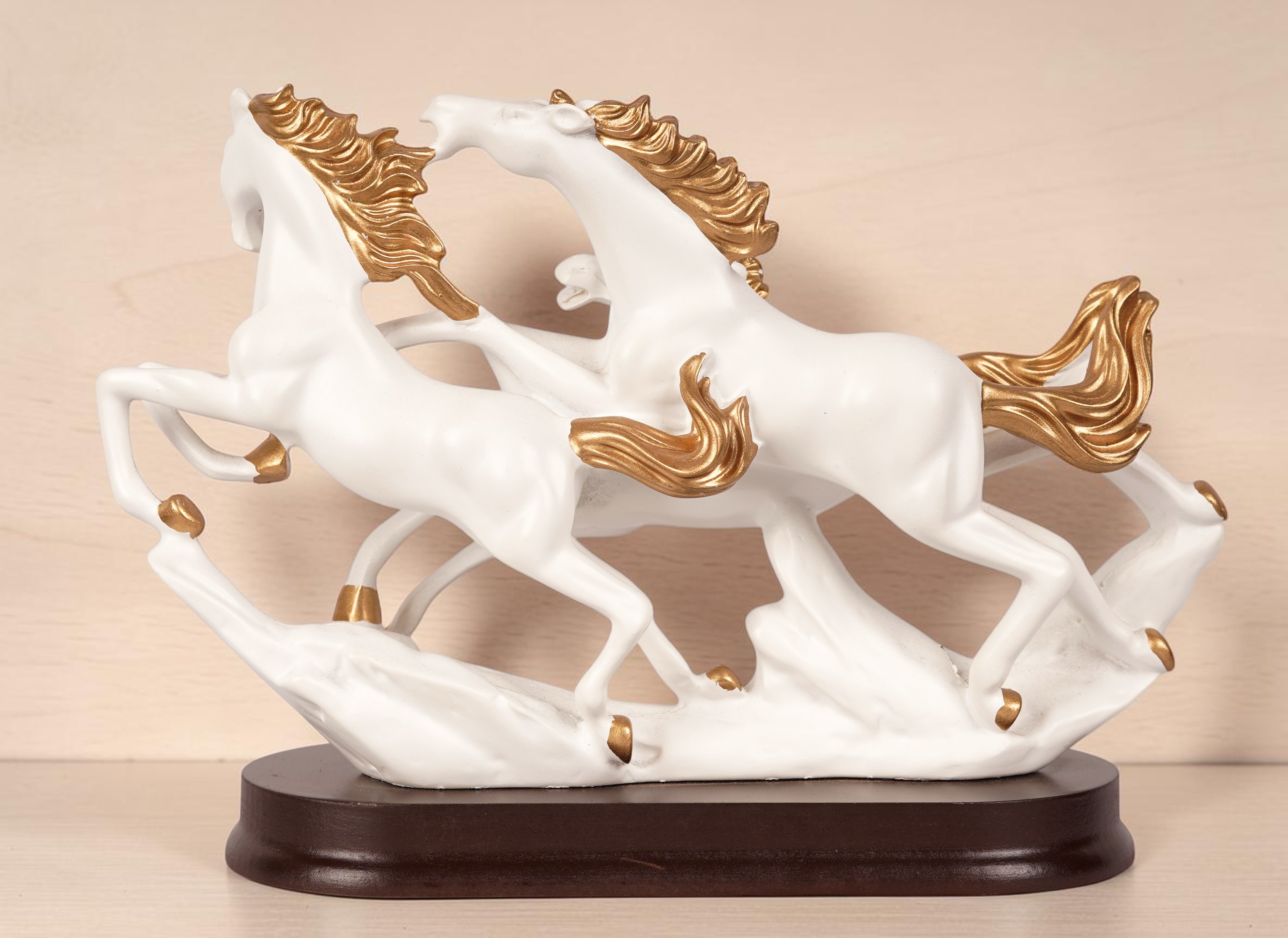 Horse Statue 002 view 3