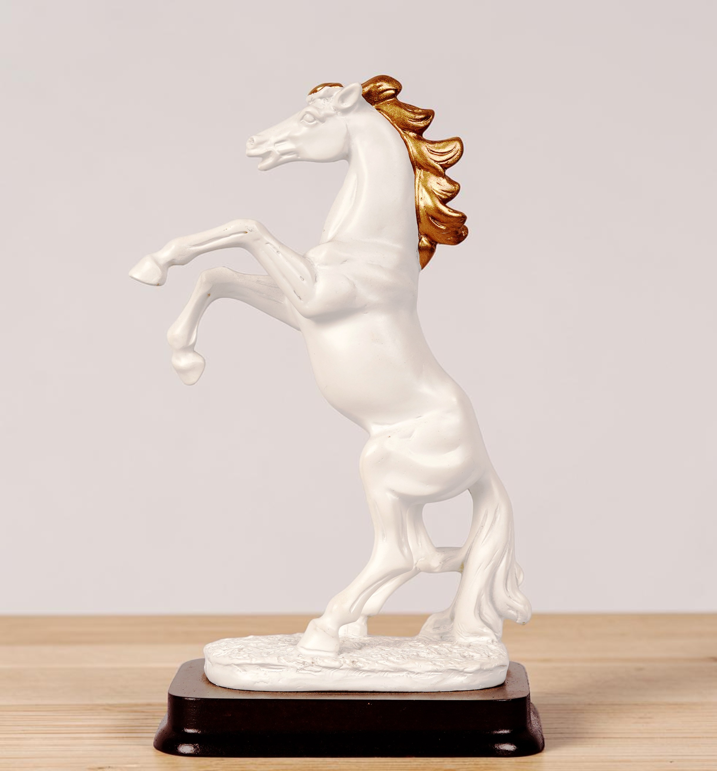 Horse Statue 003 view 3