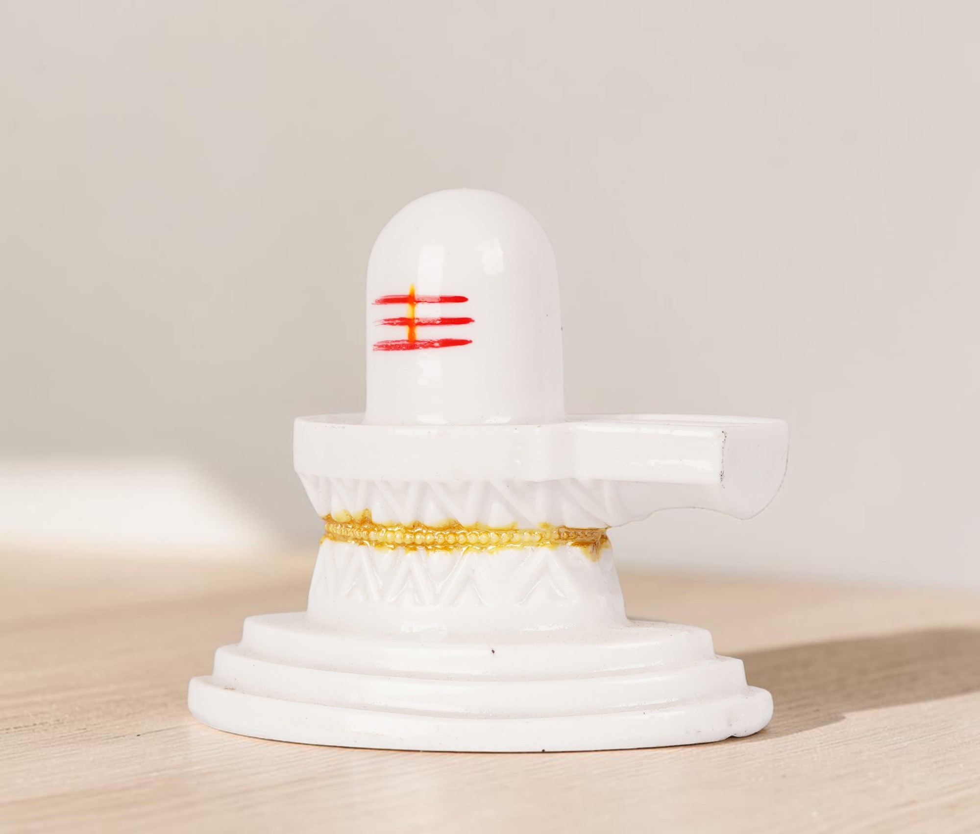 Siva Lingam White Statue view 2